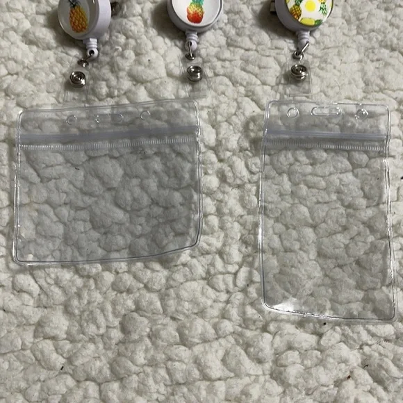 New pineapple lanyard clips - Picture 5 of 5